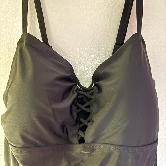 NWT Torrid Black Lattice Front Adjustable Strap Swim Dress Size 3 - Picture 2 of 5